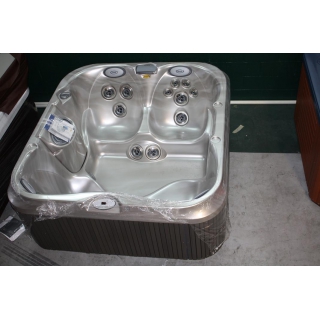 гидромассажный спа бассейн Jacuzzi J-325